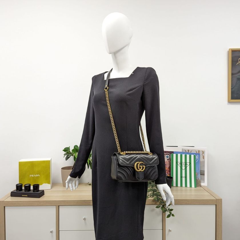 累積売上総額第1位【GUCCI☆グッチ】キルティング ミニバッグ (GUCCI