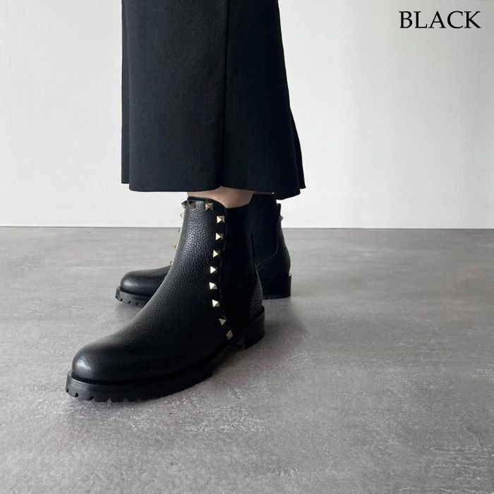 国内即発】VALENTINO ロックスタッズブーツ (VALENTINO/ショートブーツ