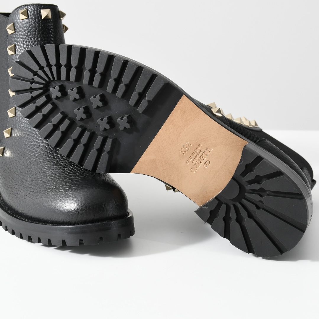 国内即発】VALENTINO ロックスタッズブーツ (VALENTINO/ショートブーツ