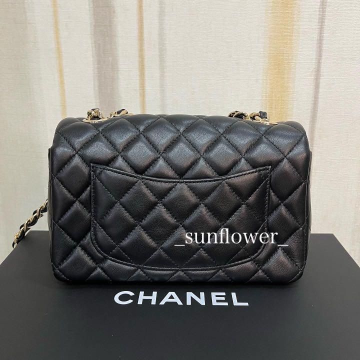 シャネル 限定チャーム付きミニフラップバッグ 20cm ブラック (CHANEL