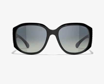 夏場には欠かせない！！】シャネル サングラス ロゴ パール (CHANEL