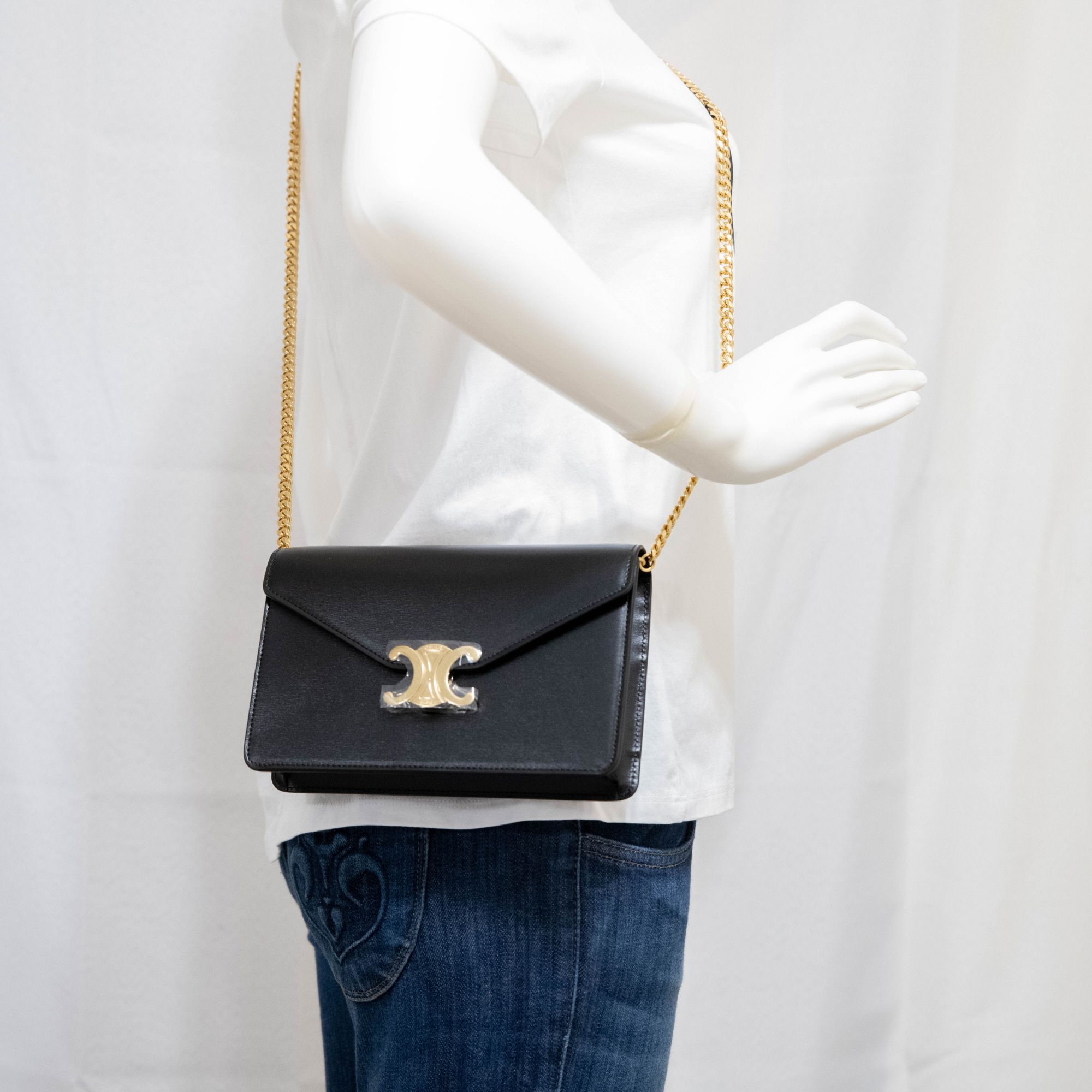 DHL発送☆セリーヌ☆ CELINE チェーンウォレット トリオンフ (CELINE