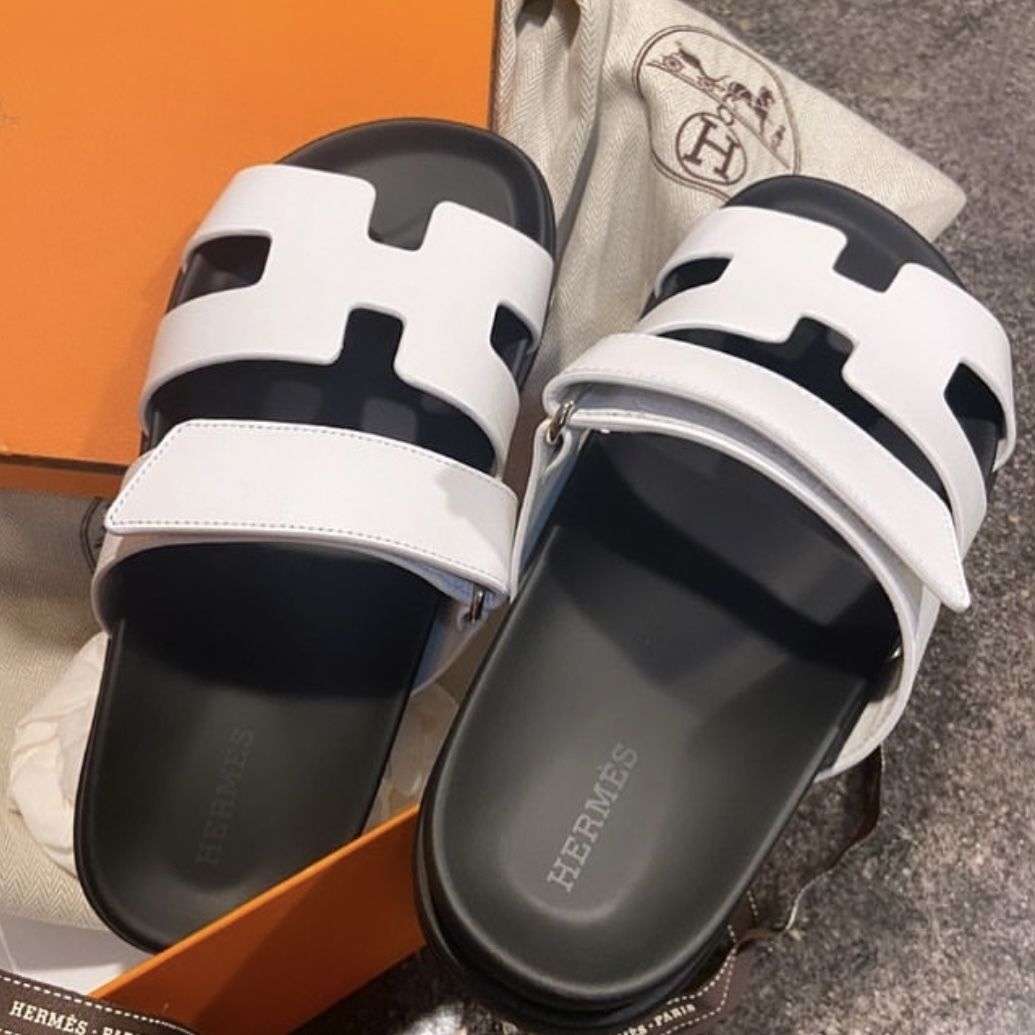 大人の抜け感【HERMES】入手困難 エルメスサンダル シプレ (HERMES