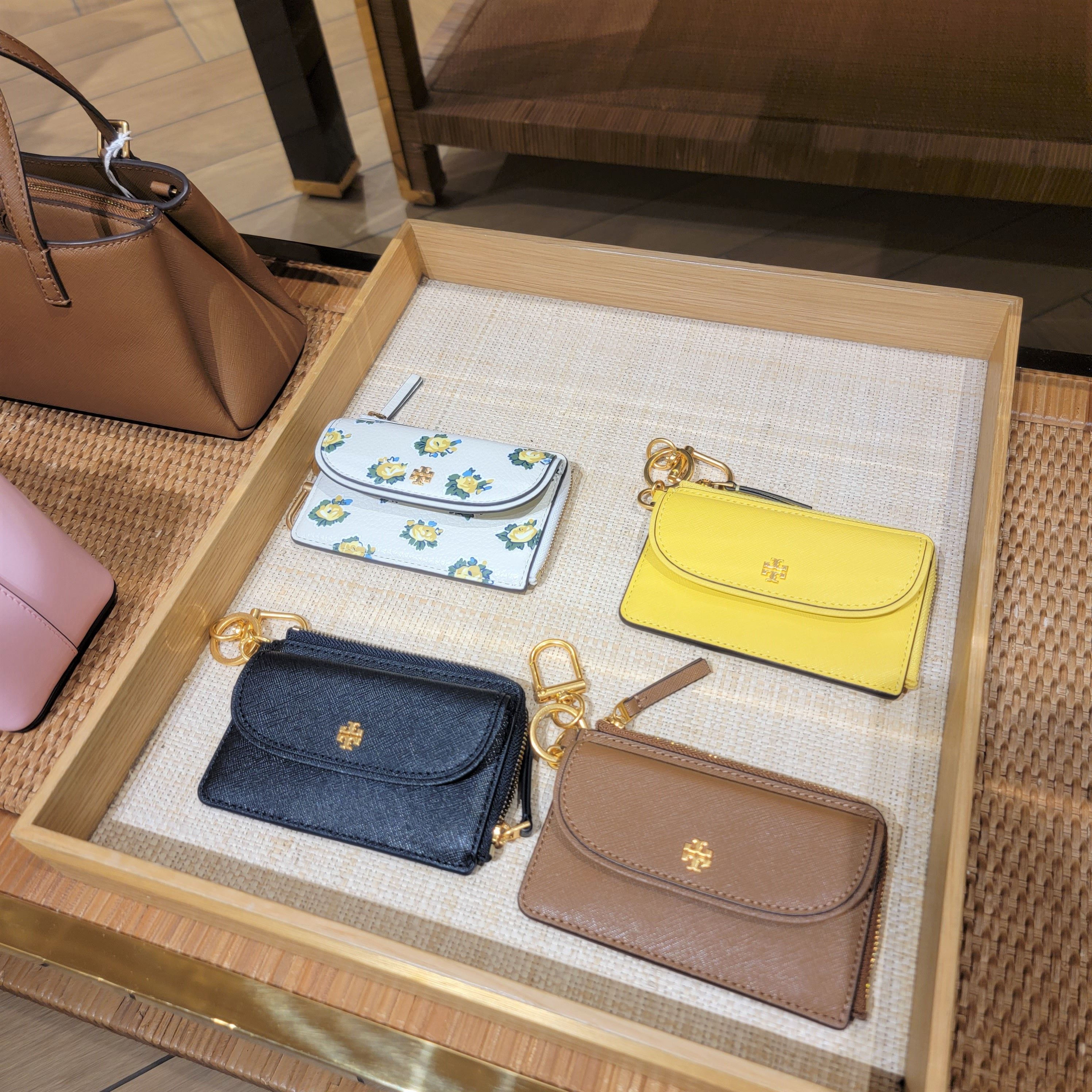 新作【Tory Burch】 キーチェーン付き ＆コイン・ カードケース (Tory