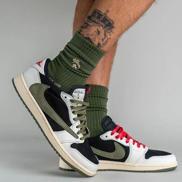 Nike travis ミディアムオリーブ TD Buy Travis Scott x Air Jordan 1
