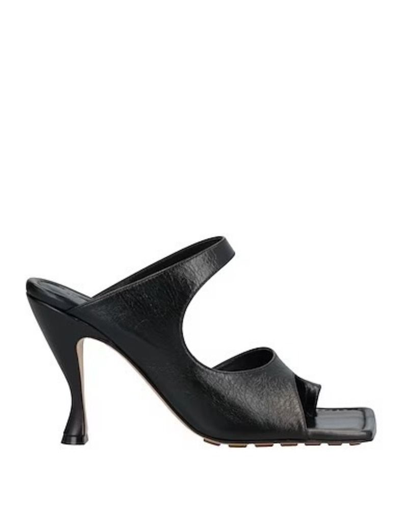 BOTTEGA VENETA トングサンダル ヒール スクエアトゥ (BOTTEGA VENETA