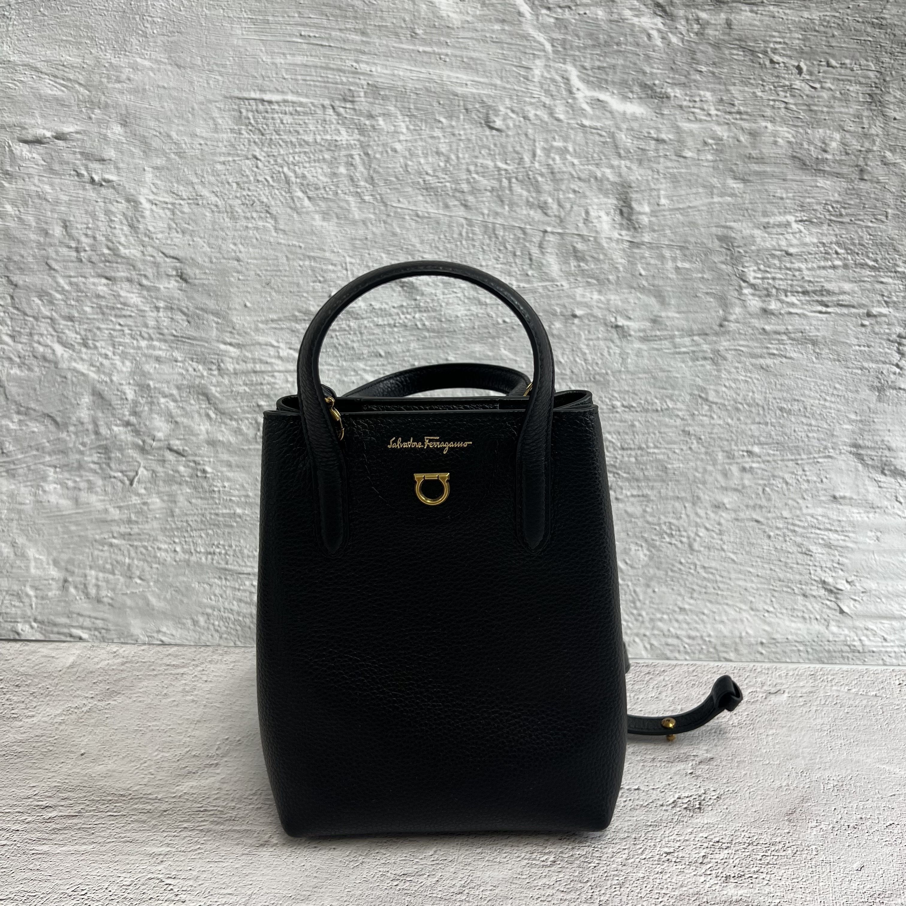 ☆関税込☆Ferragamo☆フェラガモ ガンチーニ ミニ トートバッグ