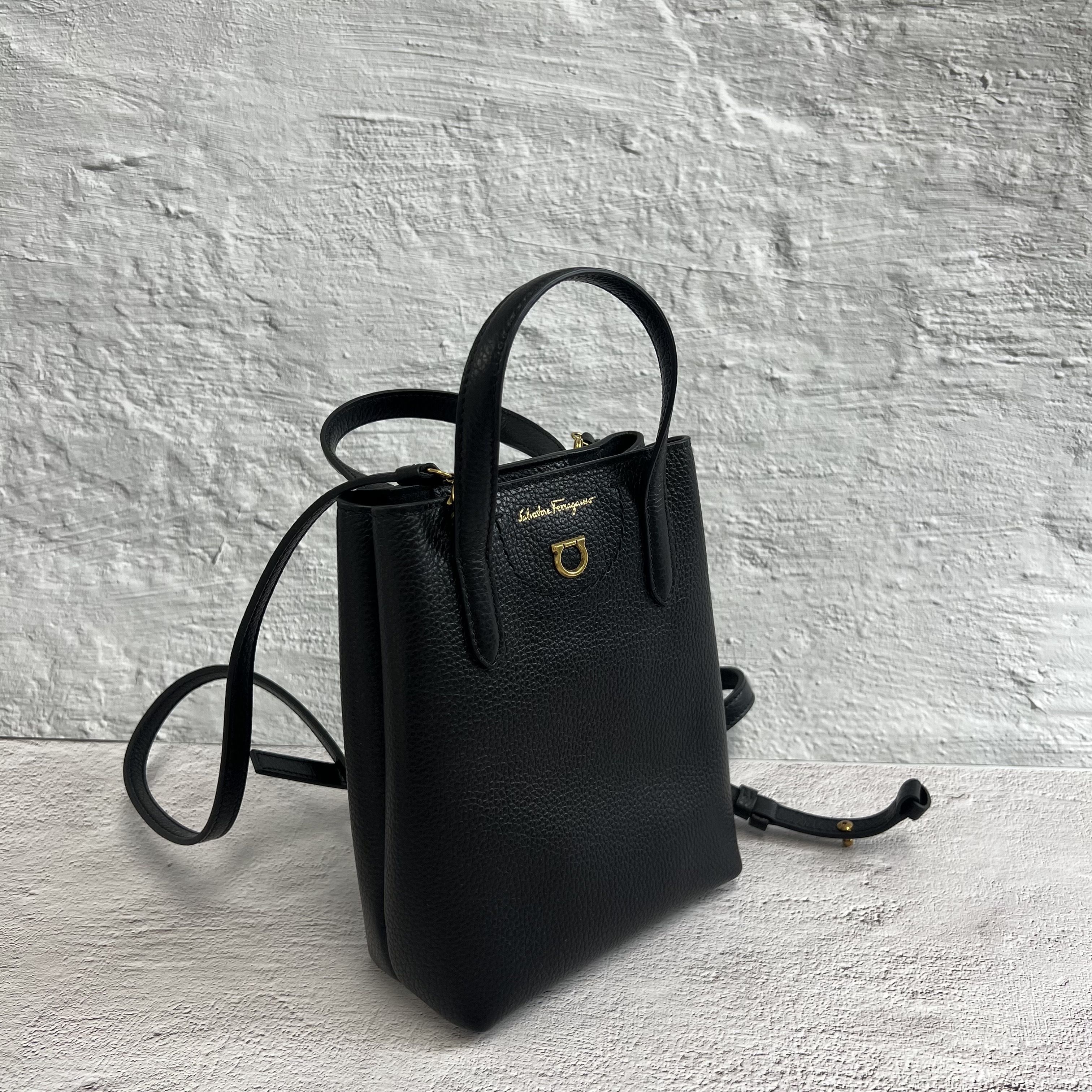 ☆関税込☆Ferragamo☆フェラガモ ガンチーニ ミニ トートバッグ