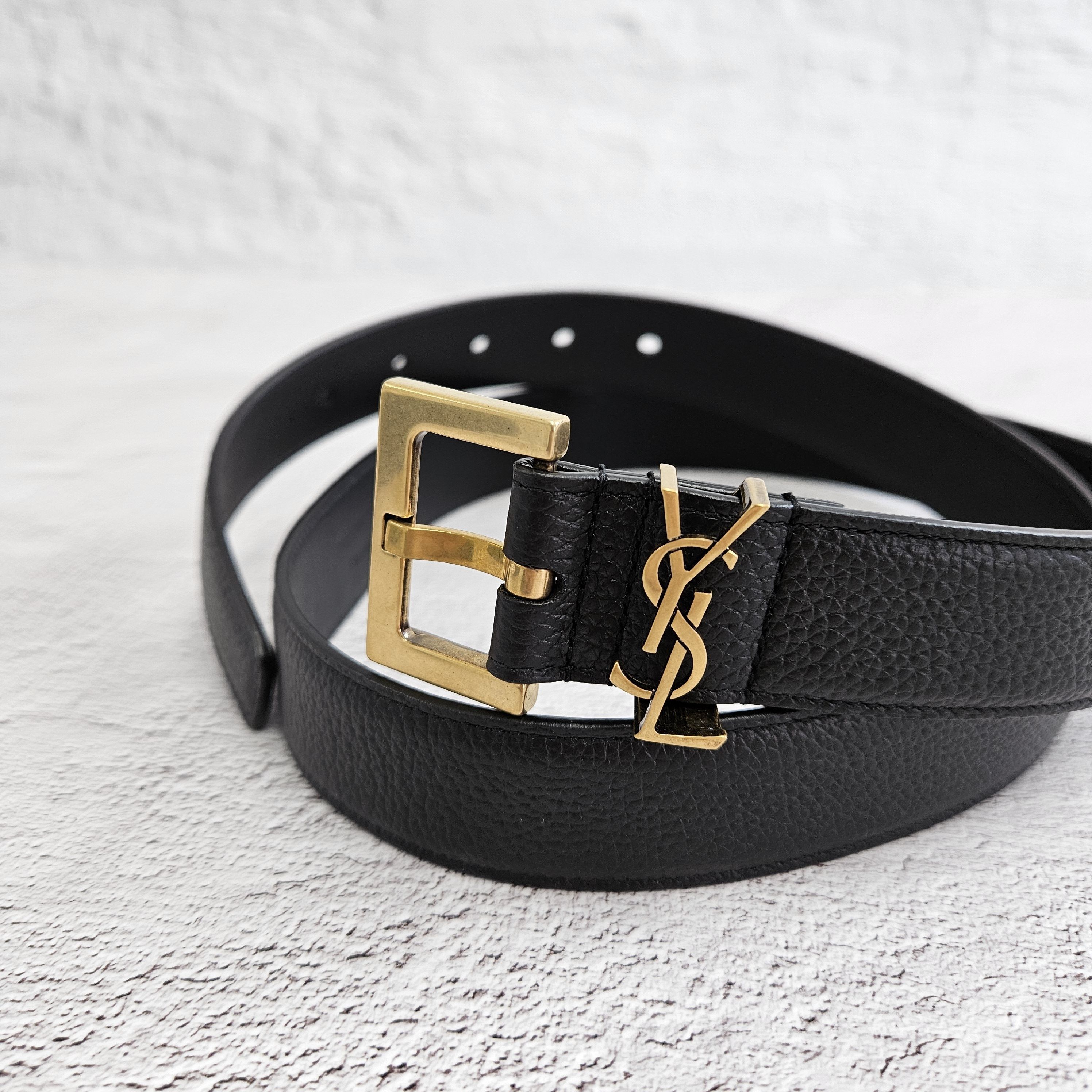 ☆関税込☆SAINT LAURENT☆YSL バックル付き カサンドラ ベルト (Saint