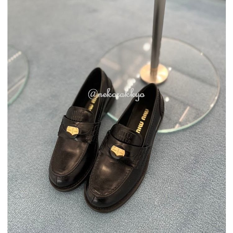 MiuMiu＊Brushed leather loafers レザー ローファー＊送料込 (MiuMiu