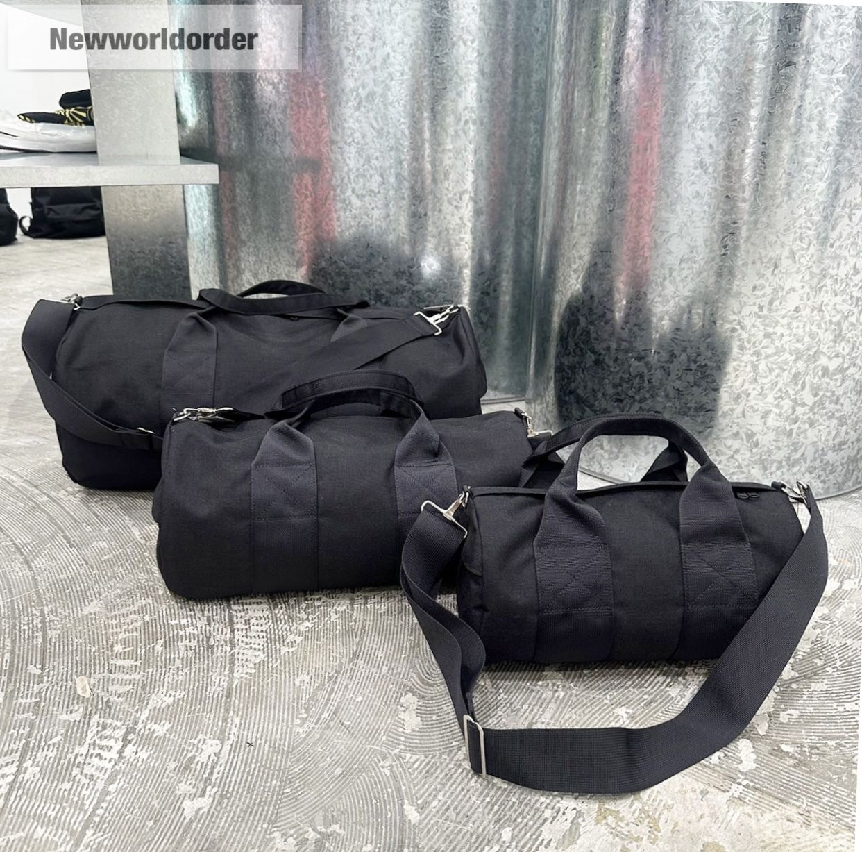 New standard】コムデギャルソン デザインショルダーバッグ (COMME des