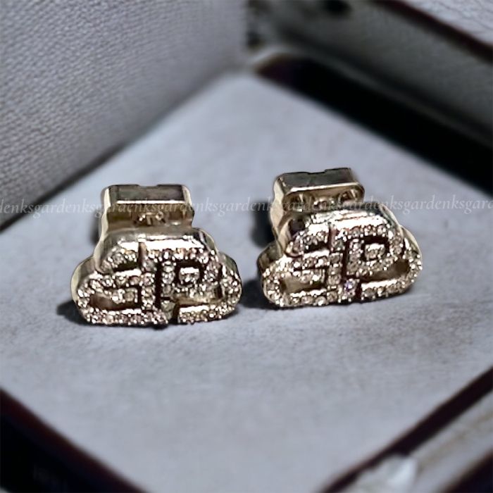 すぐ届く!BALENCIAGA BB XS STUD ピアス きらきらラインストーン