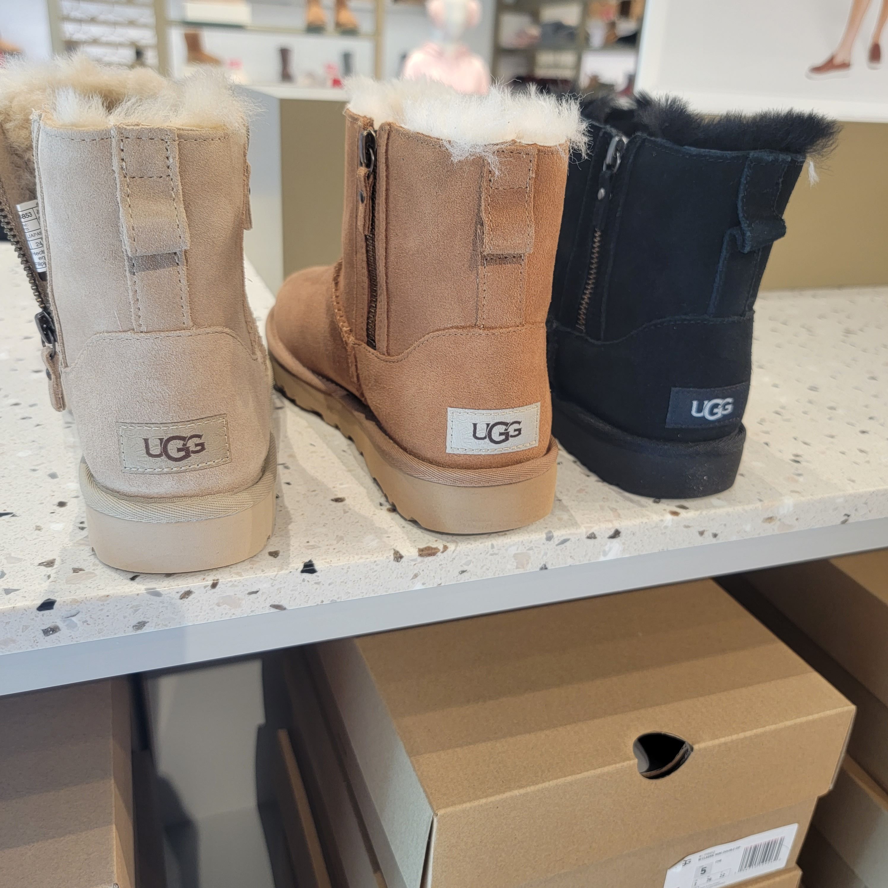セール】 UGG ☆ Mini double Zip ☆ クラッシック ミニ＆ Zip (UGG