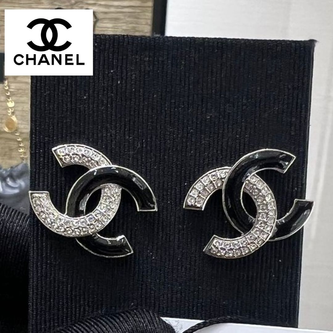 23K☆ モードな気分♪シャネル CCピアス シルバーブラック (CHANEL