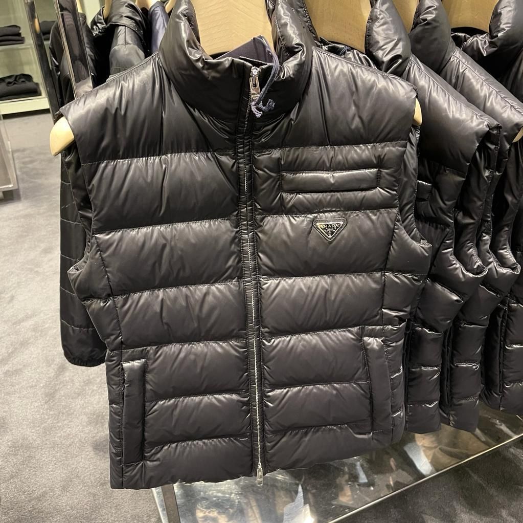 ☆プラダ☆ダウンベスト(290546) (PRADA/ダウンベスト) 100343556【BUYMA】