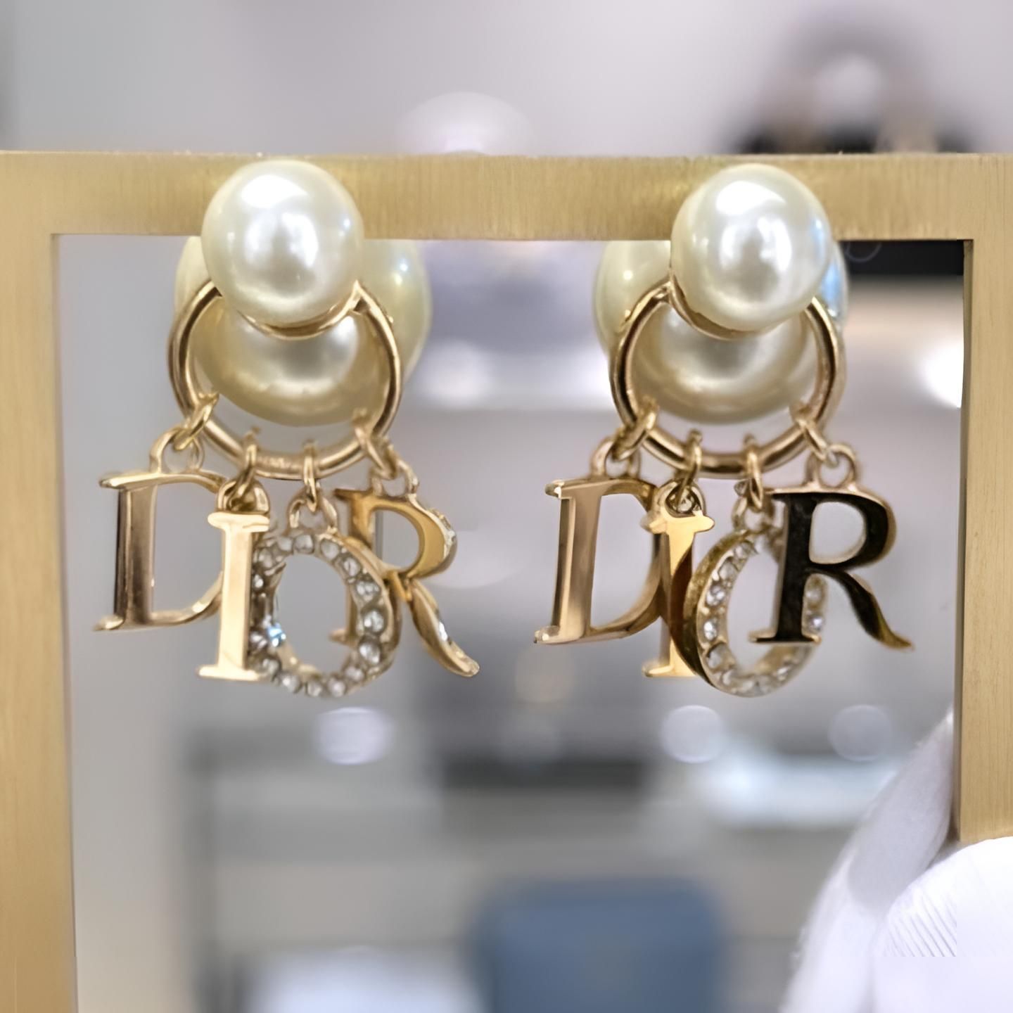 定番人気アイテム♡【Dior】《Dior Tribales》ピアス (Dior/ピアス