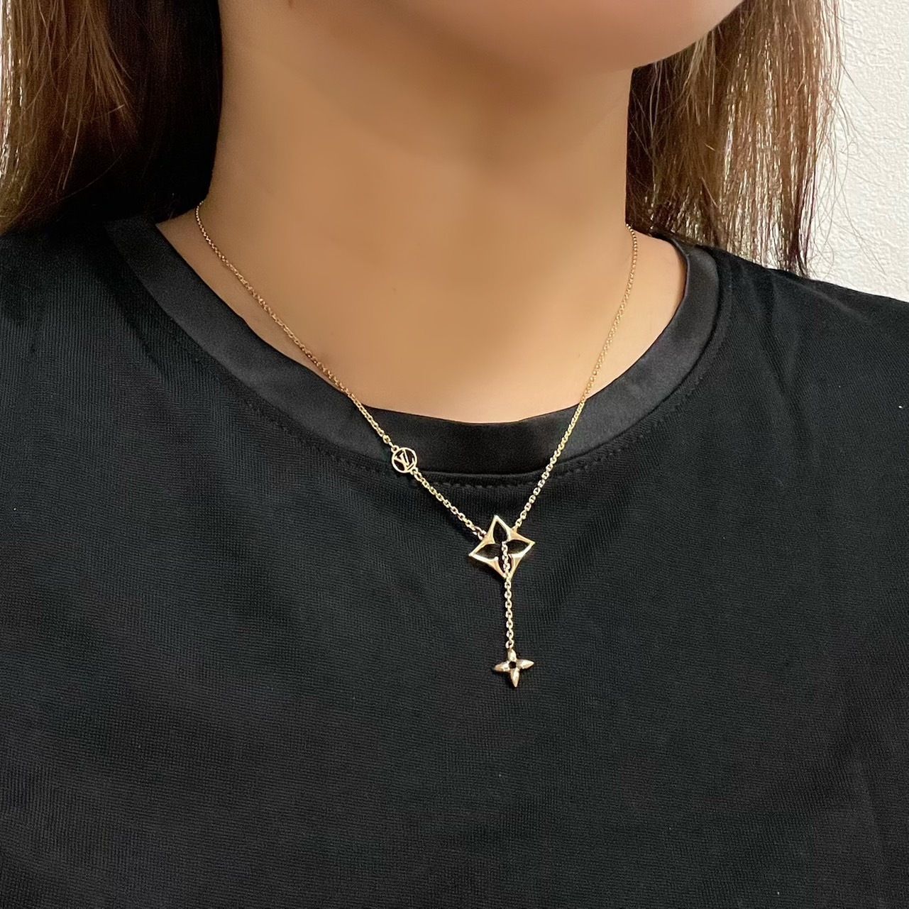 Louis Vuitton】LV フラワーグラム ネックレス (Louis Vuitton