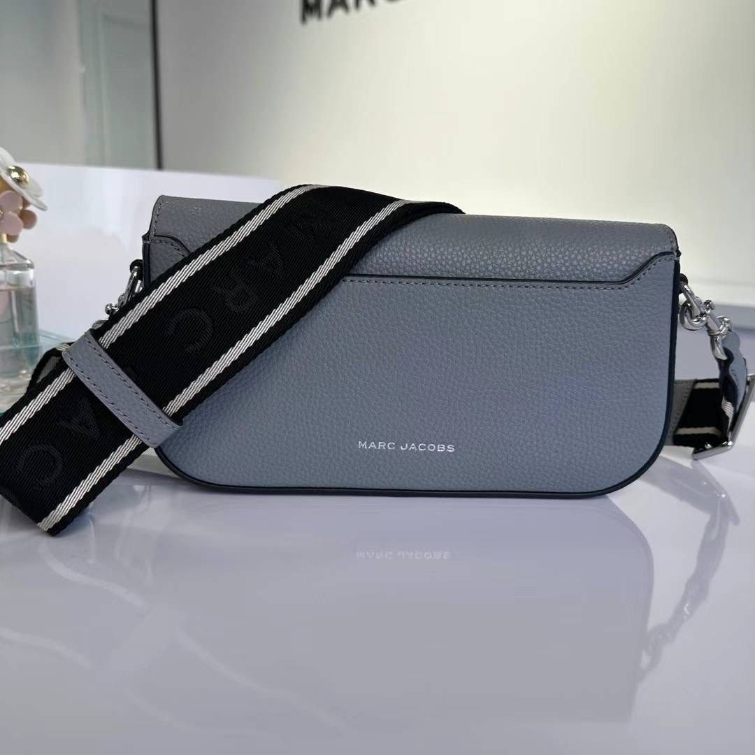 Marc Jacobs ターンロック 取外し可 3WAYショルダークラッチ (MARC