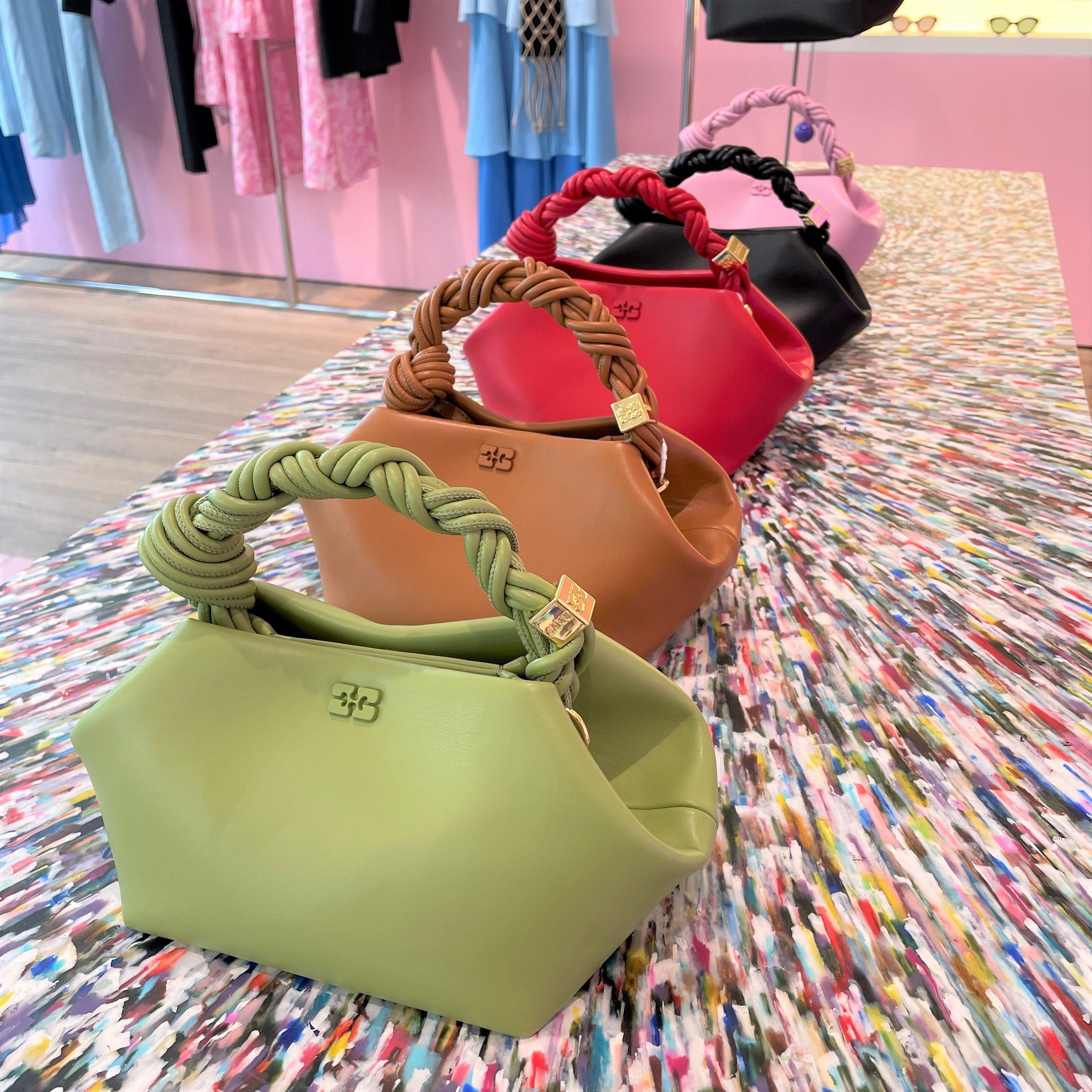 GANNI】ロゴ入り リサイクルレザー BOU BAG/ 各色 (Ganni/ハンドバッグ