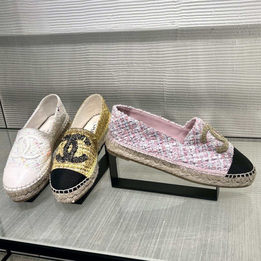 24C☆エレガント】 CHANEL 《エスパドリーユ》 スリッポン (CHANEL