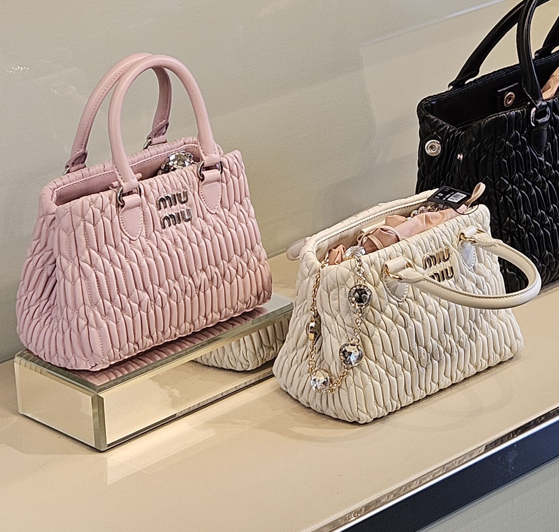 miumiuナッパクリスタル♪ミニトートバッグ2way♪ピンク 白 (MiuMiu