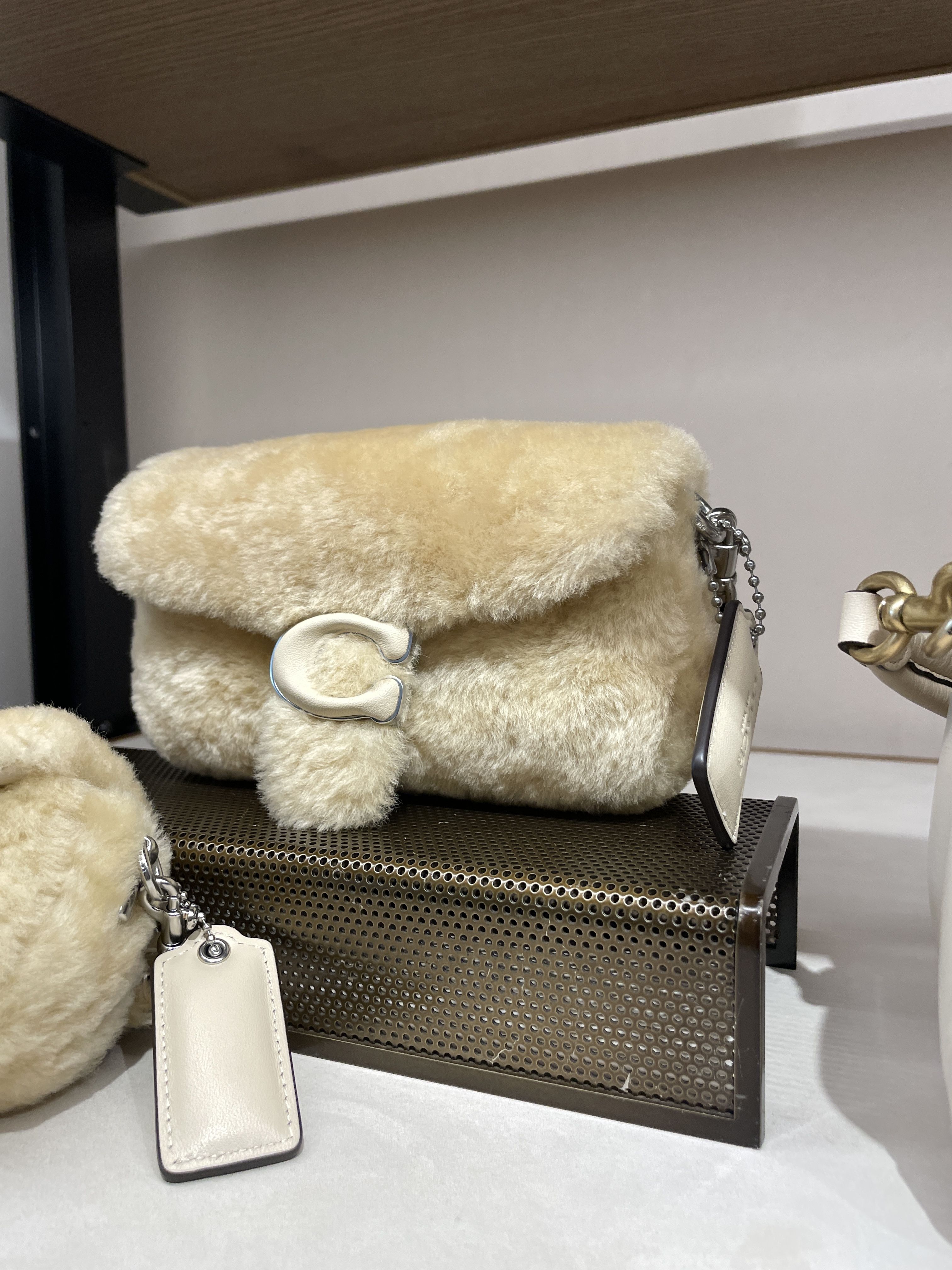 COACH ピロー タビー ショルダー バッグ 18・シアリング CC444 (Coach