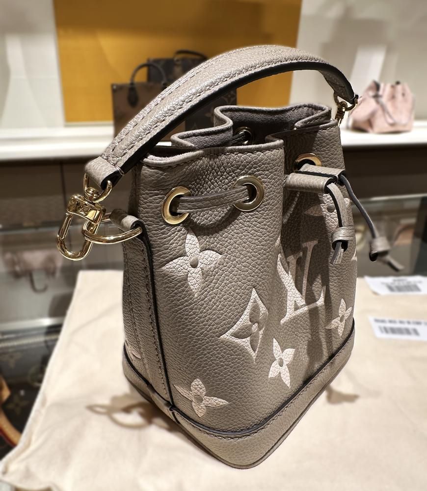 すぐ届く】 ルイヴィトン ナノ・ノエ ショルダー バッグ (Louis