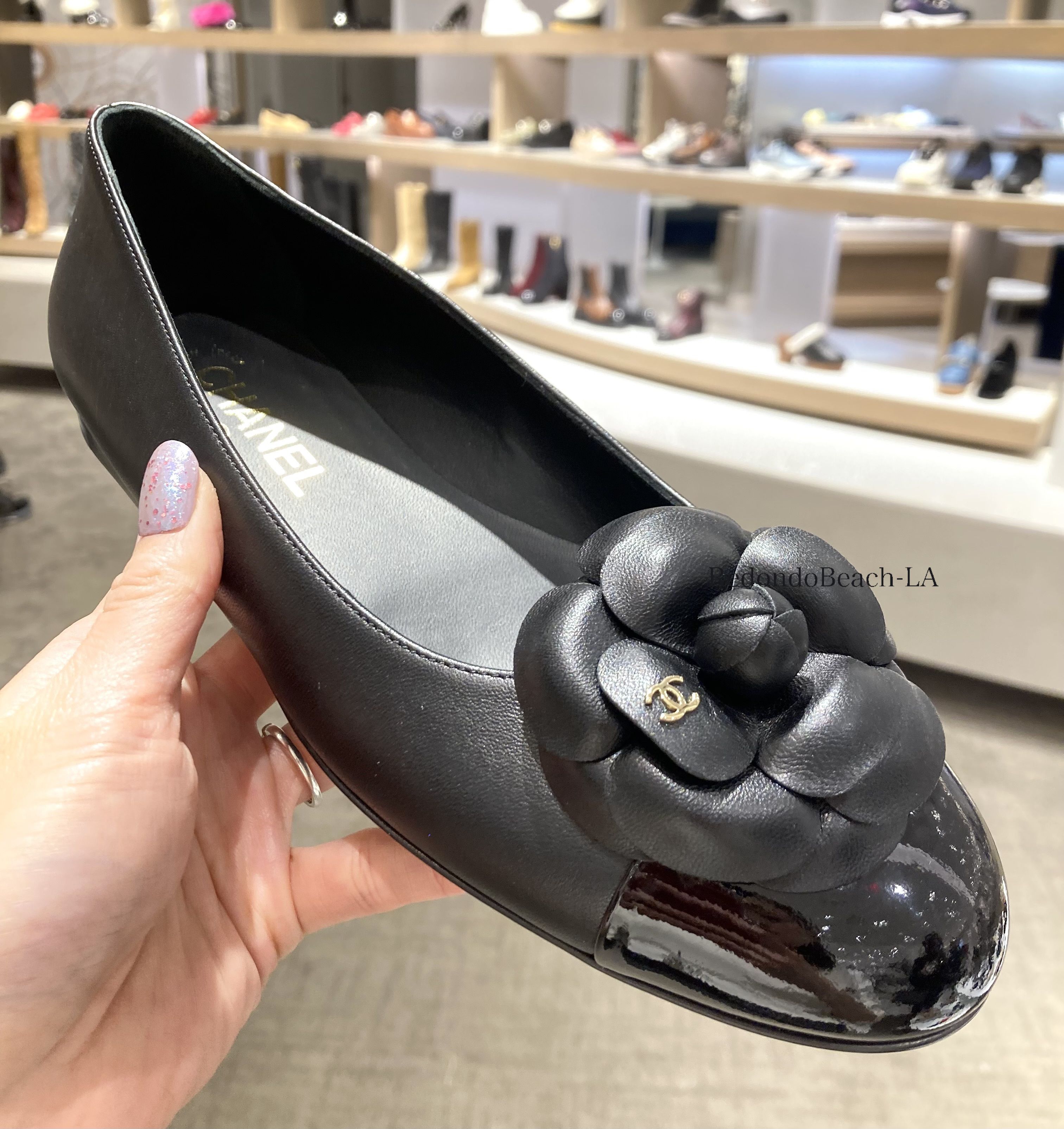 大胆なカメリアで攻める】CHANEL☆バレエシューズ (CHANEL/バレエ