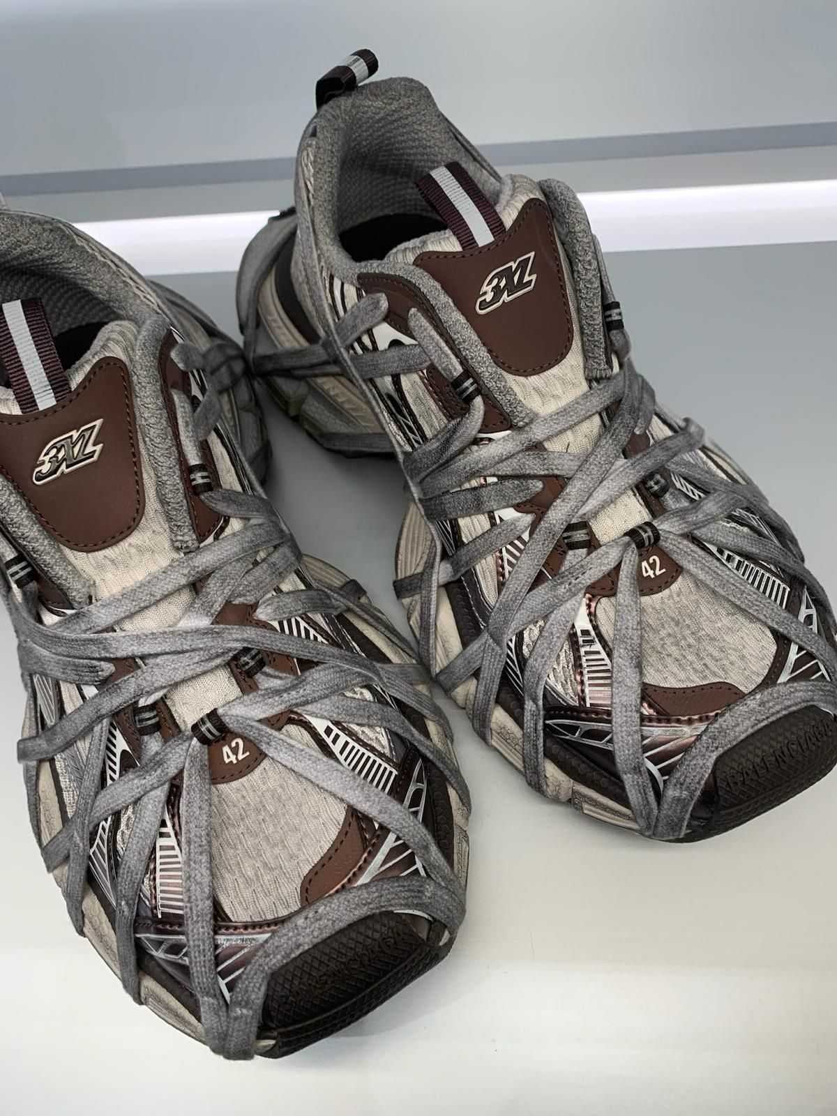 完売前に！新色【BALENCIAGA】3XL EXTREME LACE スニーカー