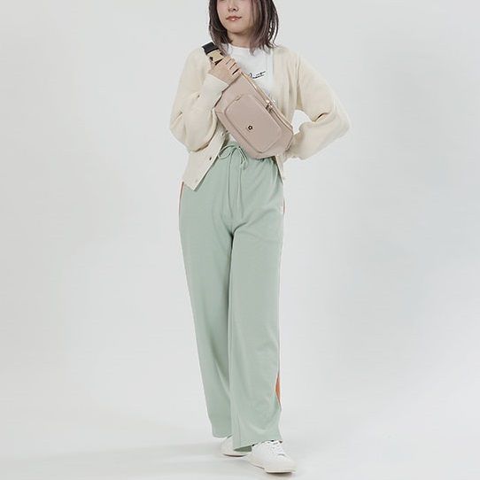 MARY QUANT* エポビジューデイジーポイント ボディバッグ 送料込 (MARY