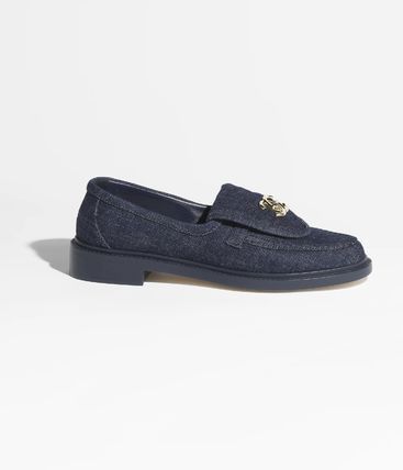 カジュアルなデニム素材♪】CHANEL ローファー ターンロックCC (CHANEL