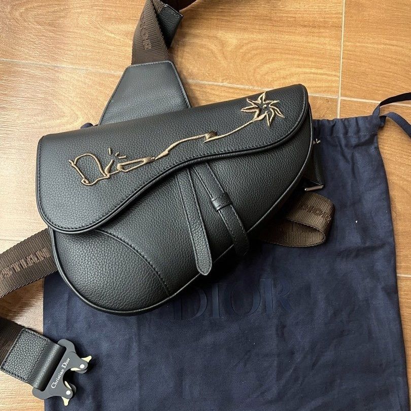 話題コラボ☆Dior x CACTUS JACK サドルバッグ☆関税負担なし (Dior