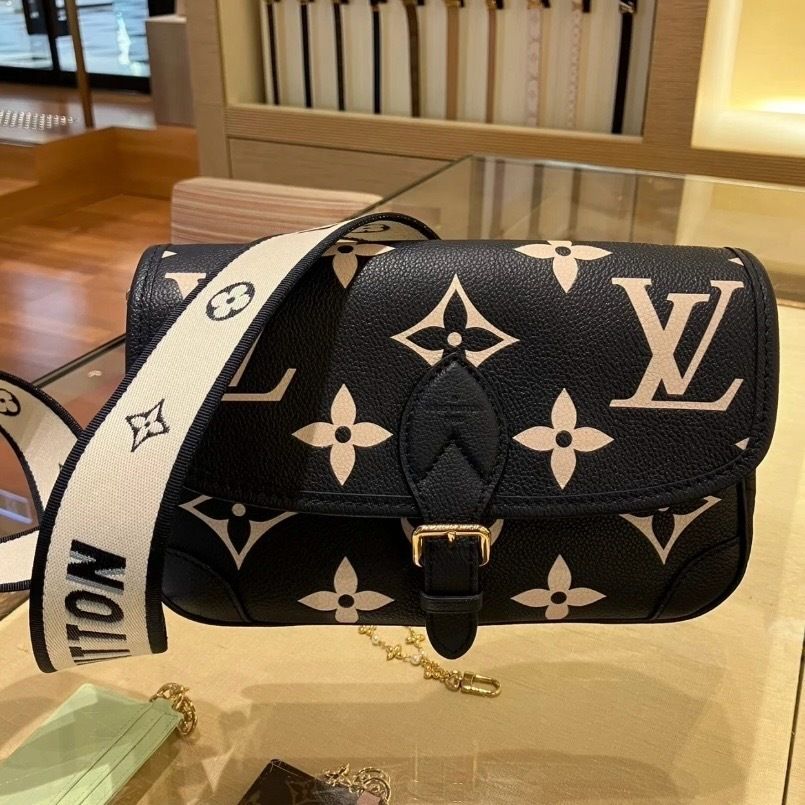 取外し可能なストラップ♪】ルイヴィトン ショルダーバッグ (Louis