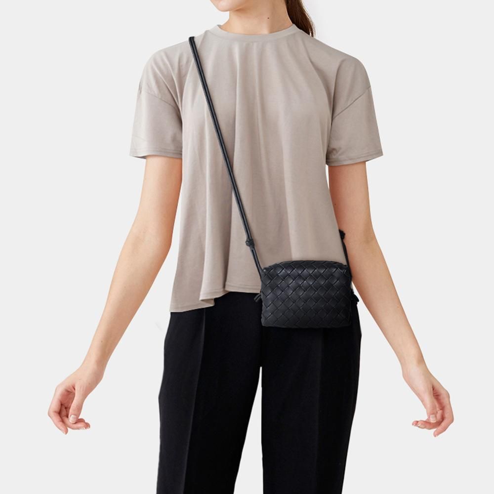 送料関税込☆BOTTEGA VENETA☆ミニ ループ カメラバッグ☆BLACK