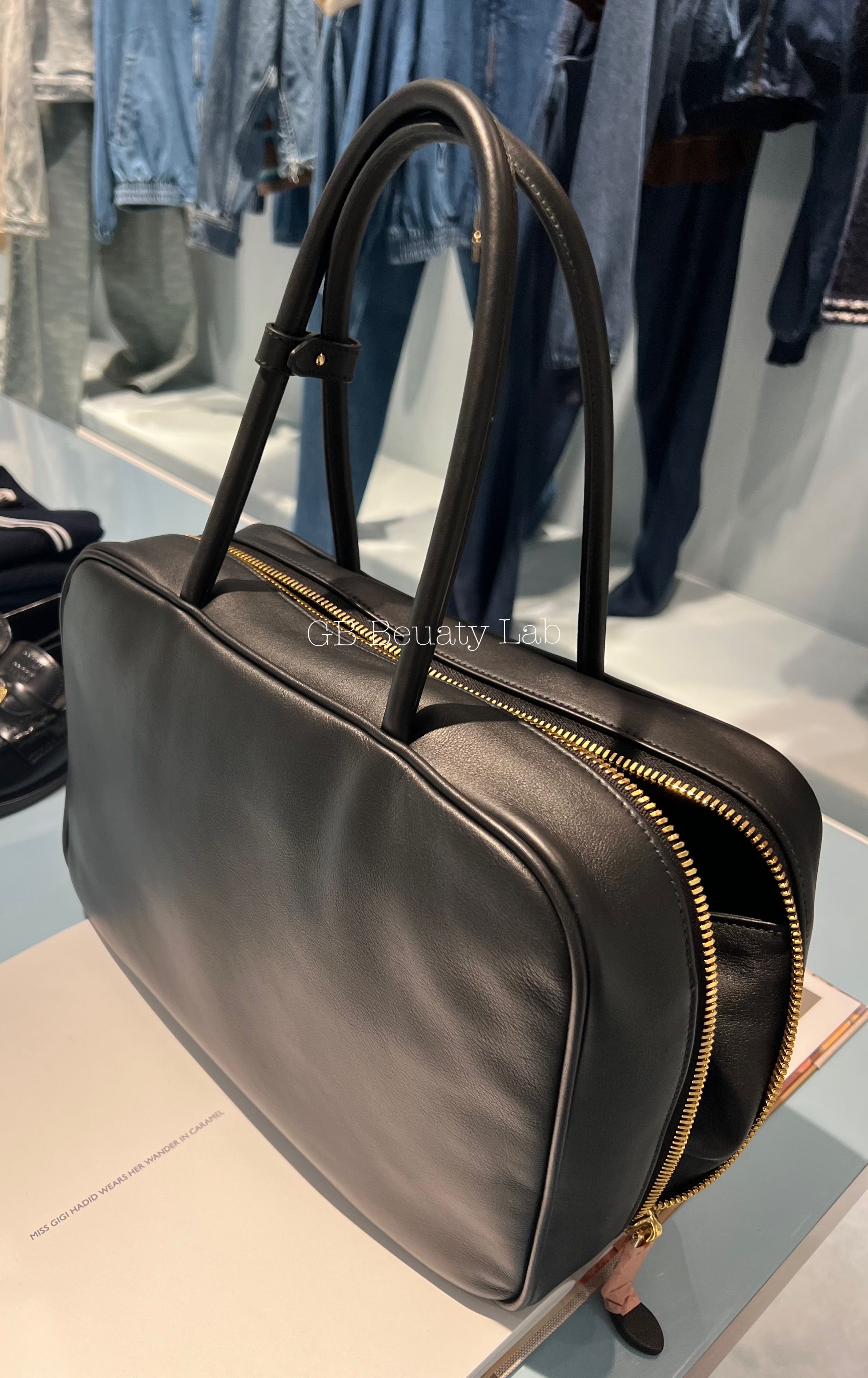 Miu Miu レザー トップハンドルバッグ Leather top-handle bag (MiuMiu