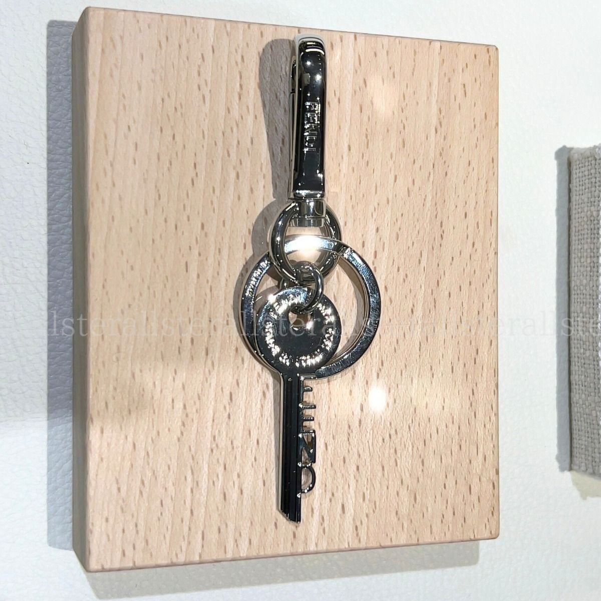 国内発送 【FENDI】フェンディ KEY キーホルダー (FENDI/キーケース