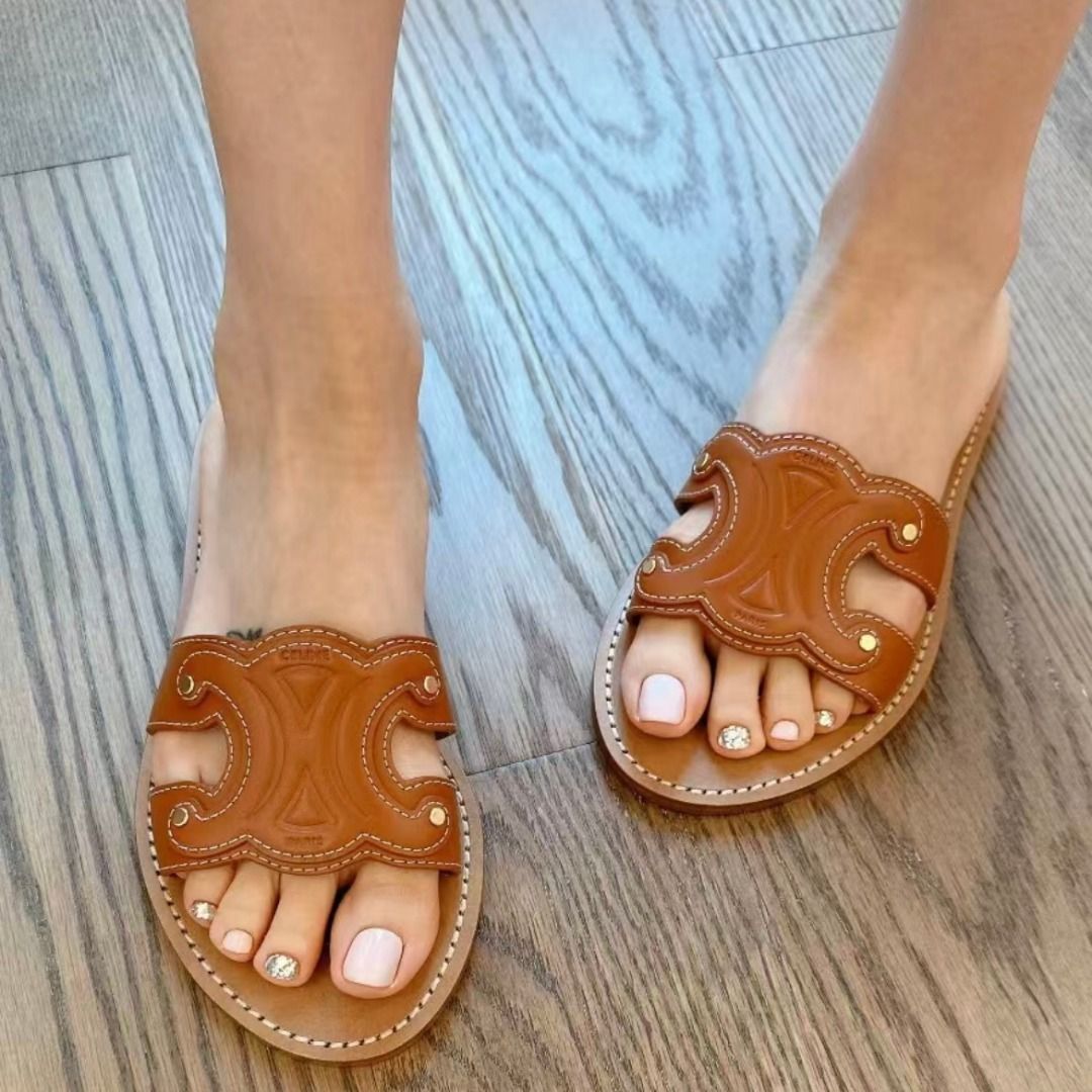 CELINE(セリーヌ) トリオンフサンダル ぺたんこサンダル 靴 (CELINE