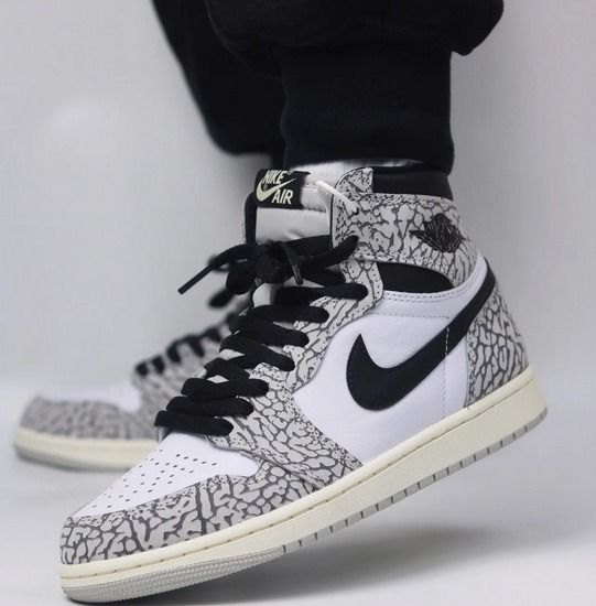 NIKE エアジョーダン 1 レトロ ハイ OG 