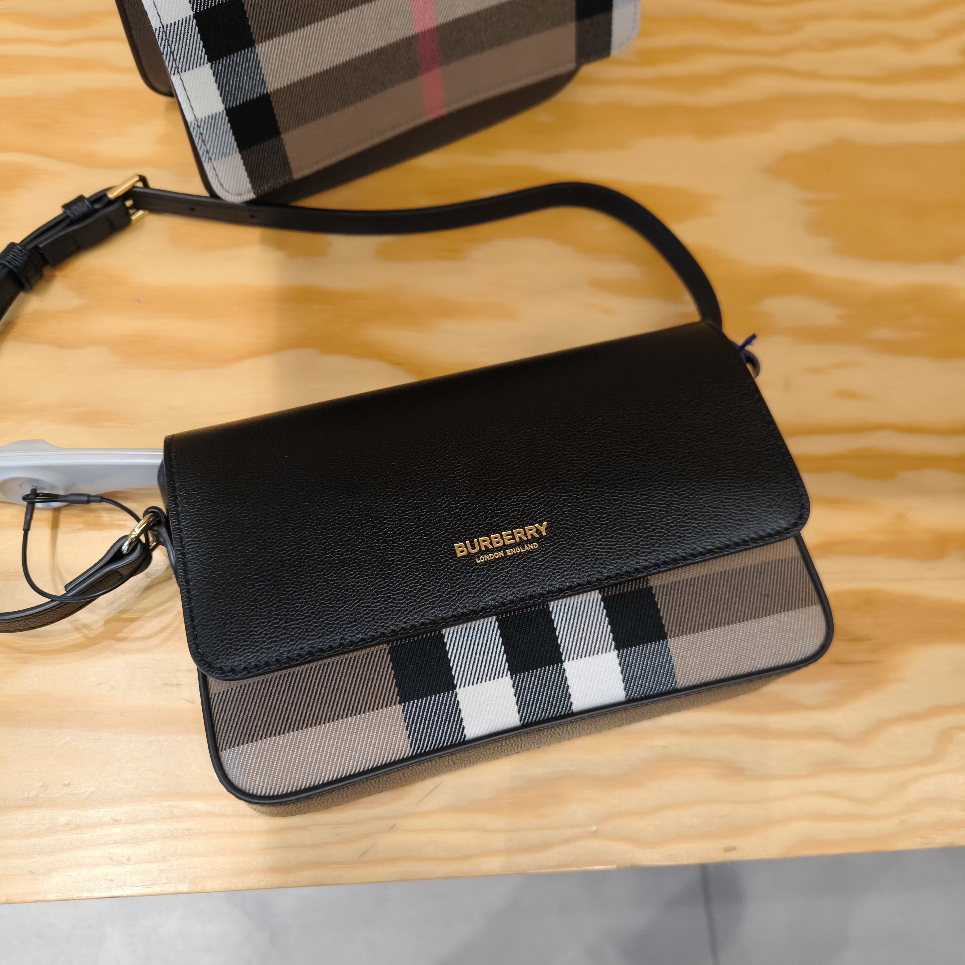 BURBERRY】チェックショルダー NEW HAMPSHIRE (Burberry/ショルダー