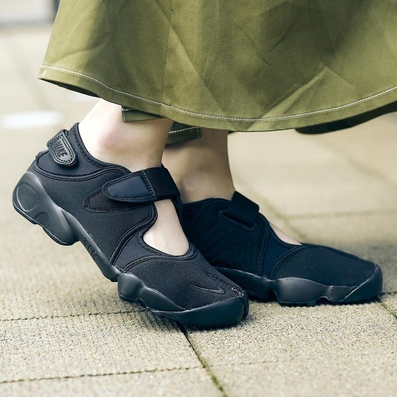 ☆NIKE WMNS☆エアリフト☆ブラック☆ (Nike/スニーカー) HF5389-001