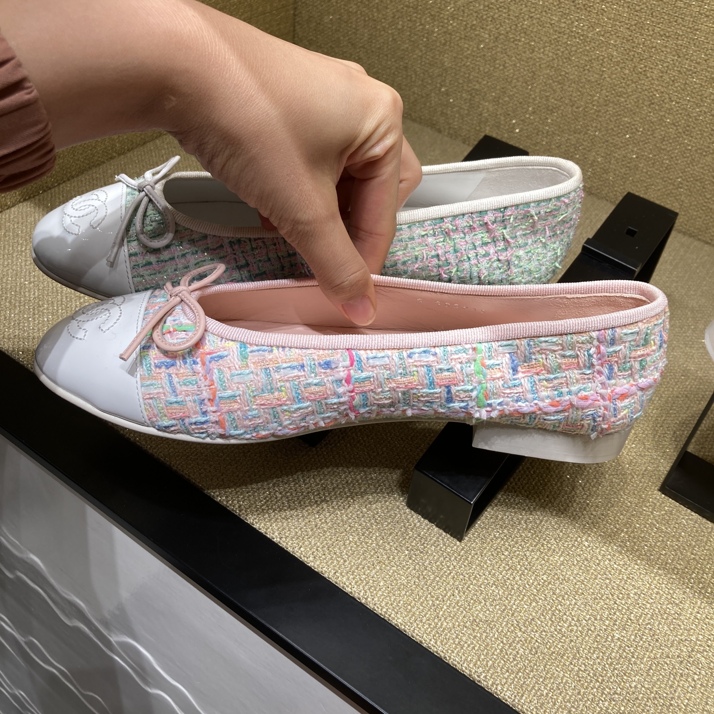 CHANEL】シャネル バレリーナ ツイード 春夏に！爽やかカラー (CHANEL