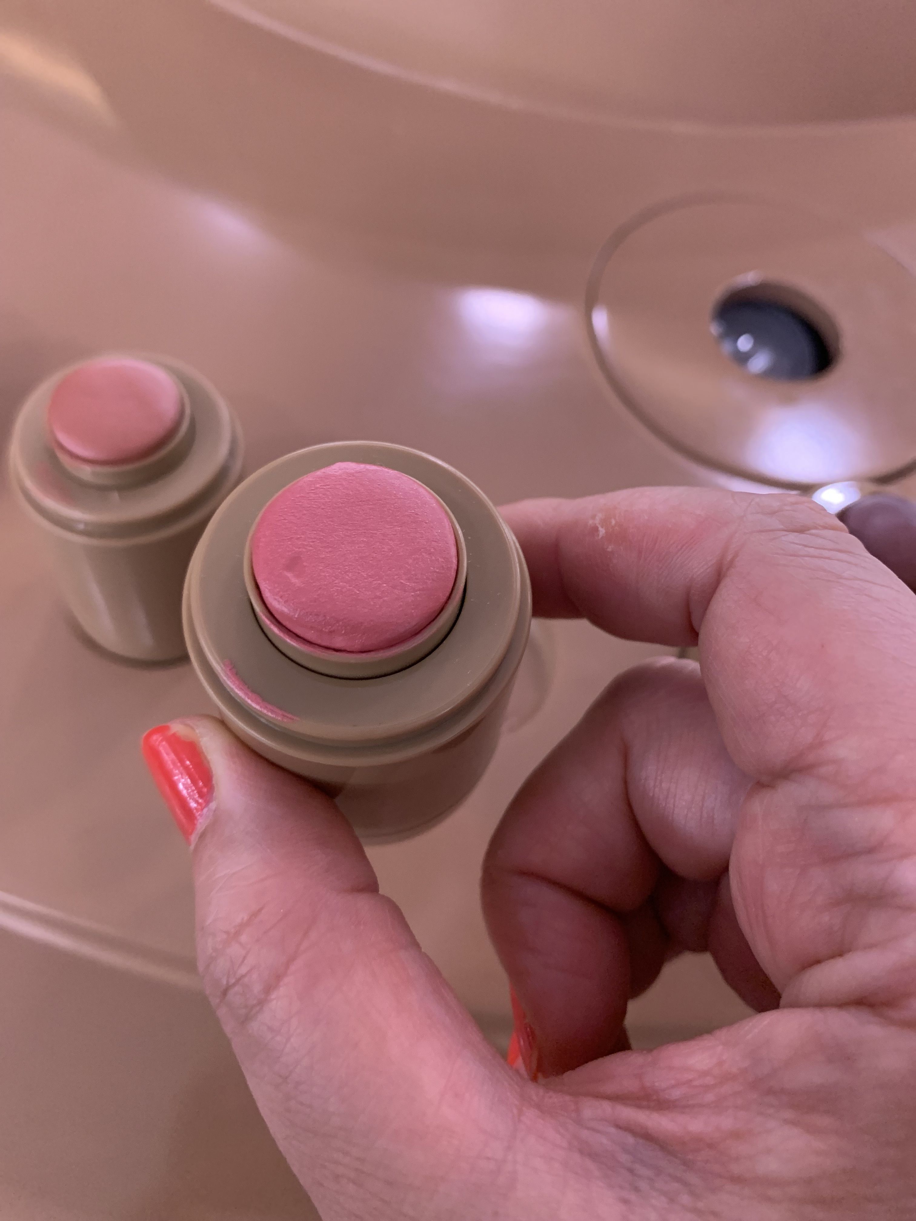 ポップストア限定色！超レア！rhode☆リップ＆チークスティック (rhode