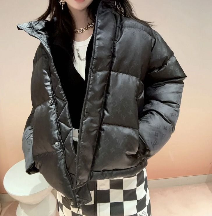 美しいシルエット☆ ルイヴィトン モノグラム ダウンジャケット (Louis