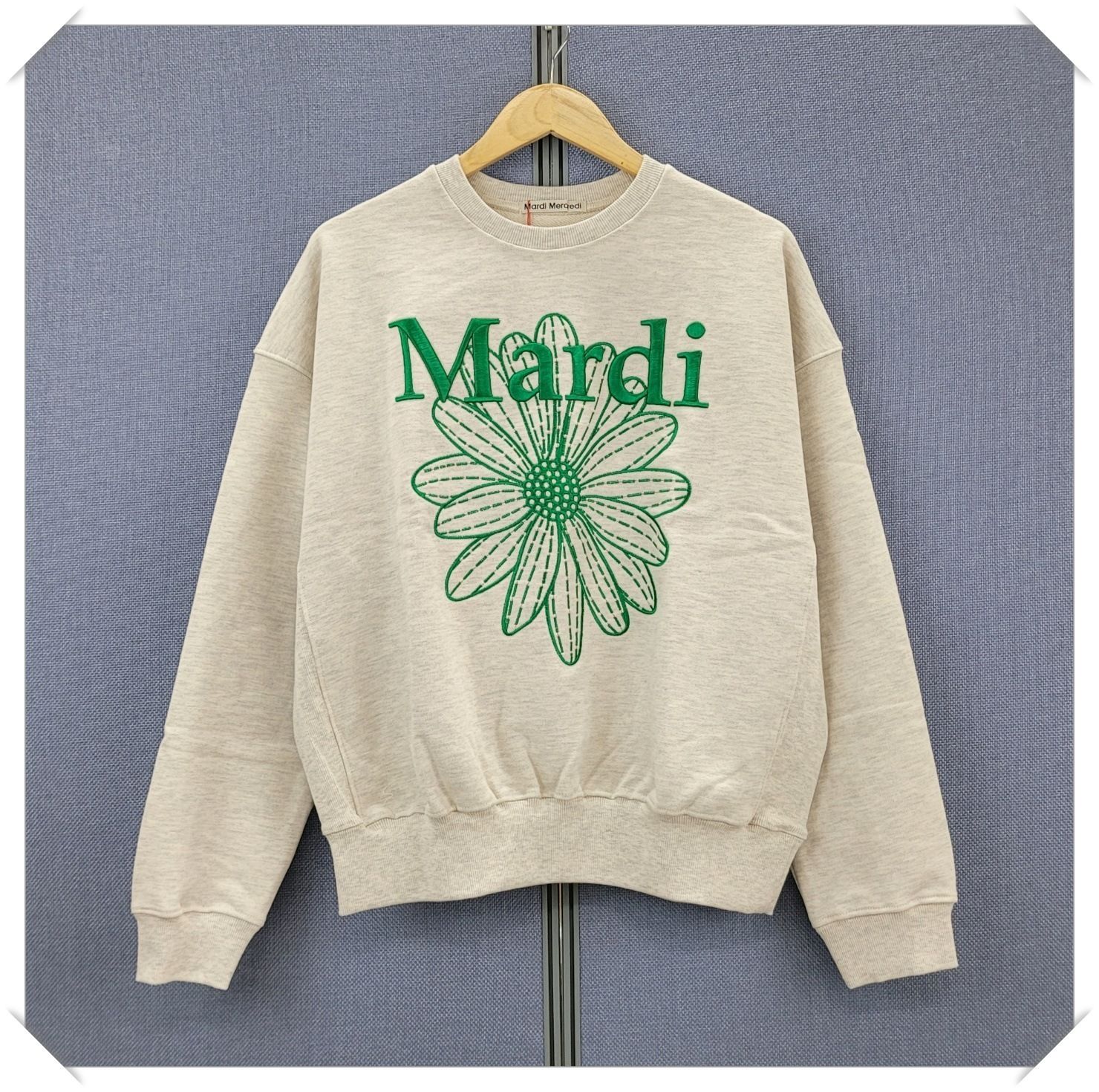 ○Mardi Mercredi○UNISEX SWEATSHIRT NEEDLEWORK_OATMEAL GREEN