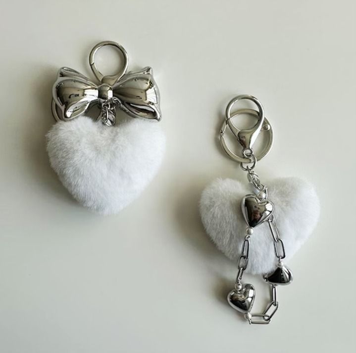 韓国雑貨 キーホルダー ハートリボン ファー チェーンキーリング