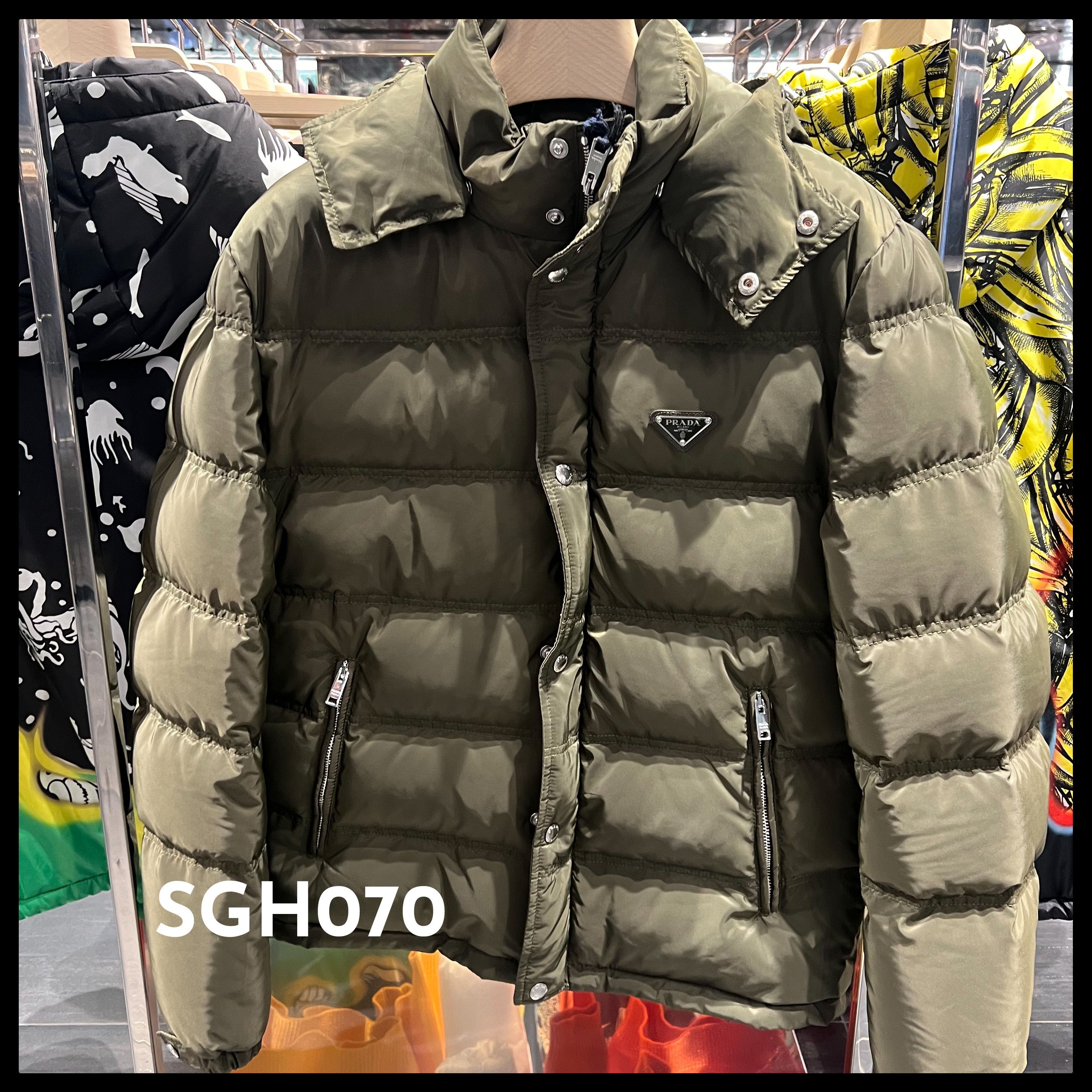 PRADA (SGH070) 選べるお色 三角ロゴ付きダウンコート (PRADA/ダウン