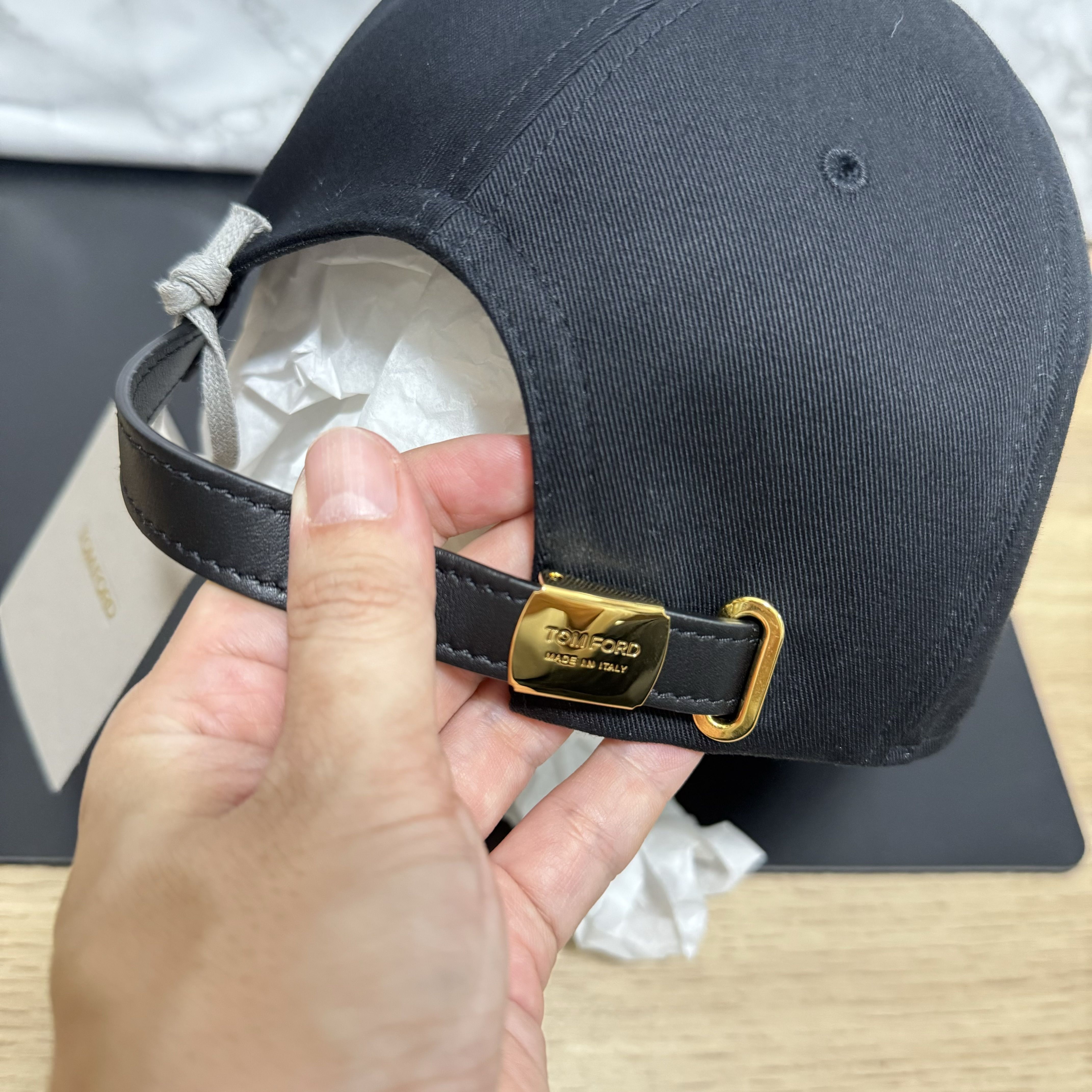 国内発送、トムフォード】tomford TFロゴキャップ 帽子 (TOM FORD