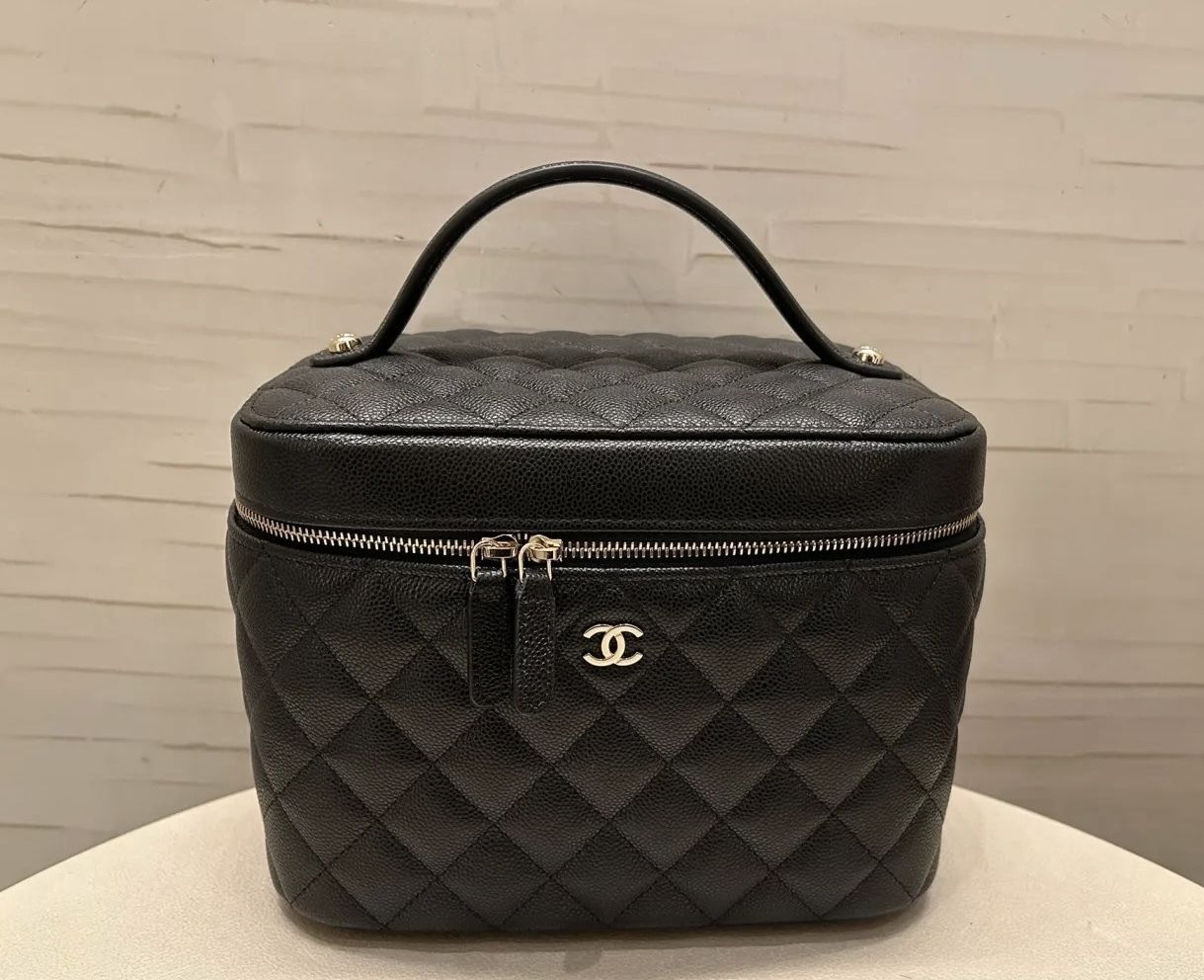 メイクポーチ♡【 CHANEL 】 ハンドル バニティ ポーチ (CHANEL/ポーチ