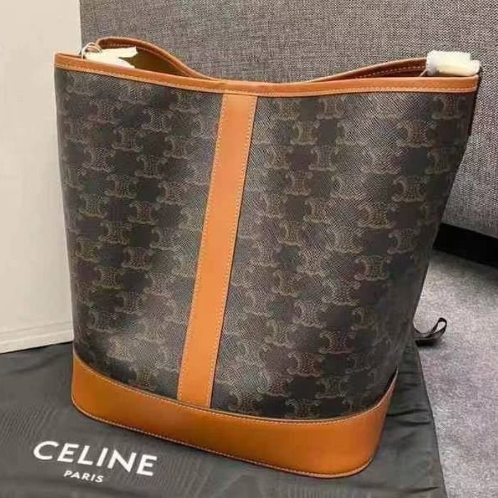☆Celine☆ミディアム バケット / トリオンフキャンバス (CELINE