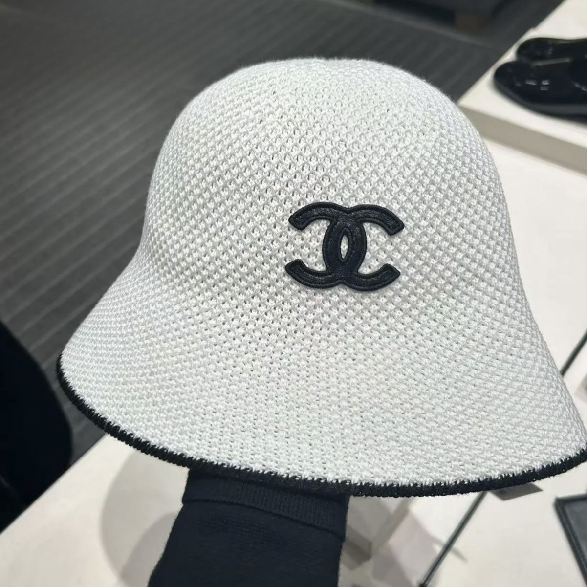 ロゴが際立つ♪】CHANEL バケットハット クロシェ編み込み (CHANEL